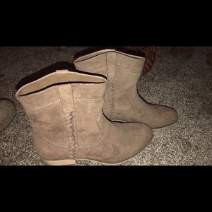 Maurice’s Taupe Booties